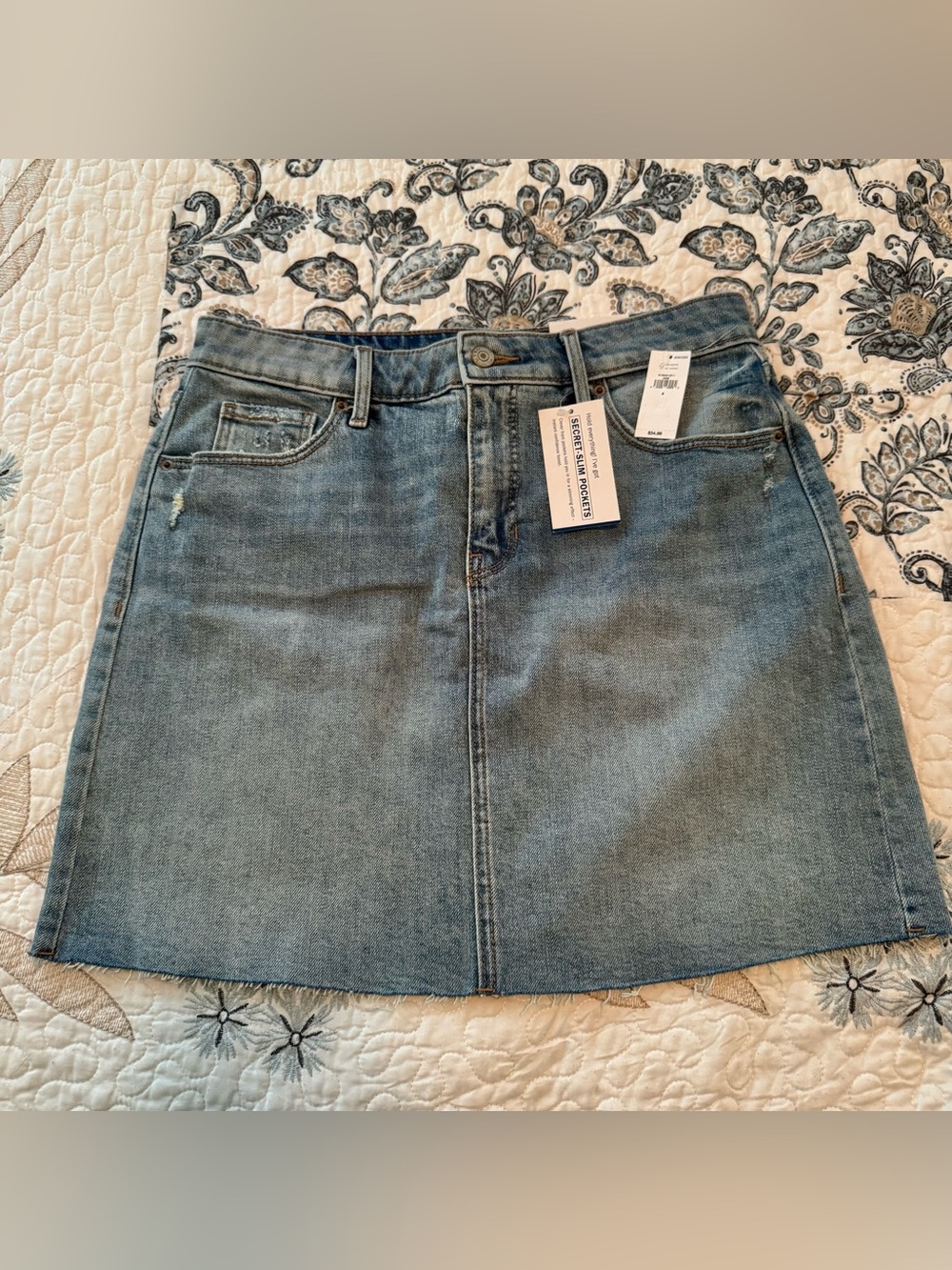 Old Navy Denim Skirt size 6